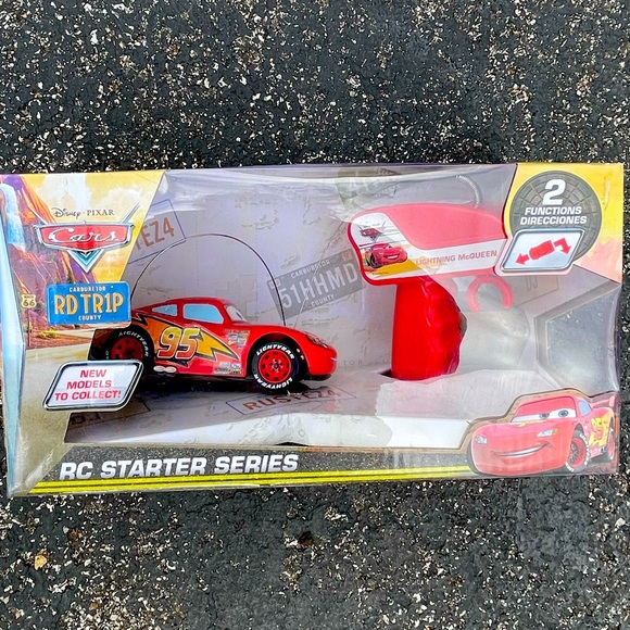 Disney Lightning McQueen RC Car - Picture 1 of 6